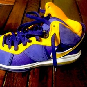 Nike Lakers Shoes
